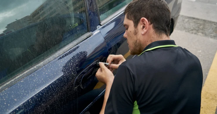 Problems with Your Car Keys Tips for Choosing a Reliable Locksmith